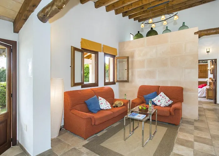 Owl Tarongers - For Couples Villa