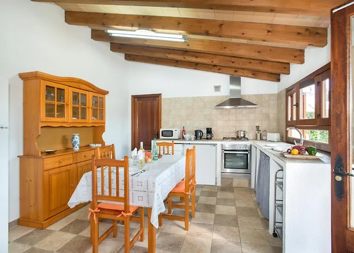 Owl Tarongers - For Couples Villa *